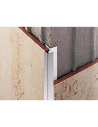 CANTONERA FLECHA ALUMINIO PLATA BRILLO 10X10X2500